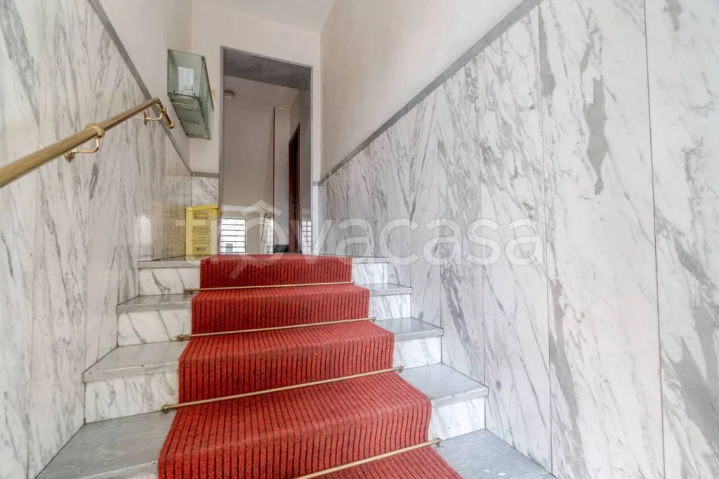 Toad - Rusticated Flat with Balcony in Torino
