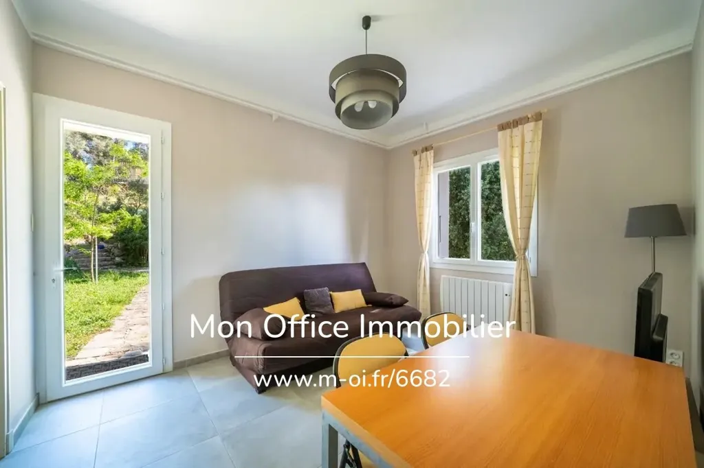 Elutuba - Charming Villa with Pool on Rove Heights