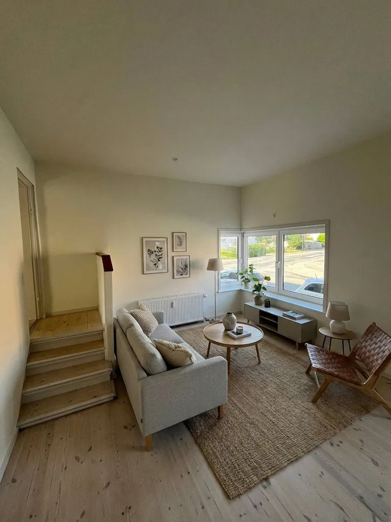Elutuba - 2-Bedroom Flat with Balcony in Lys