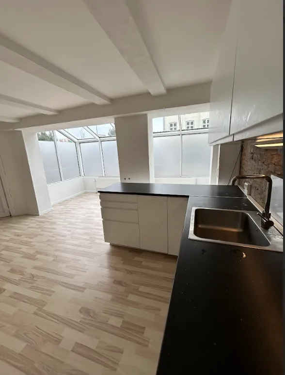 Cuisine - Renovated 3-Bed Flat with Balcony in Kolding Centre