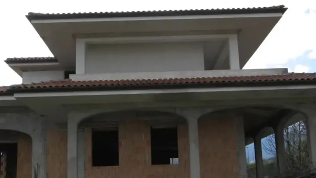 Välivaade - Under Construction Villa with Garden in Mendicino