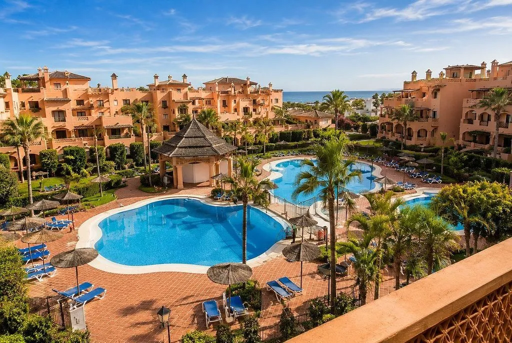 Piscine - Apartment with Pool and Terrace in Estepona Este
