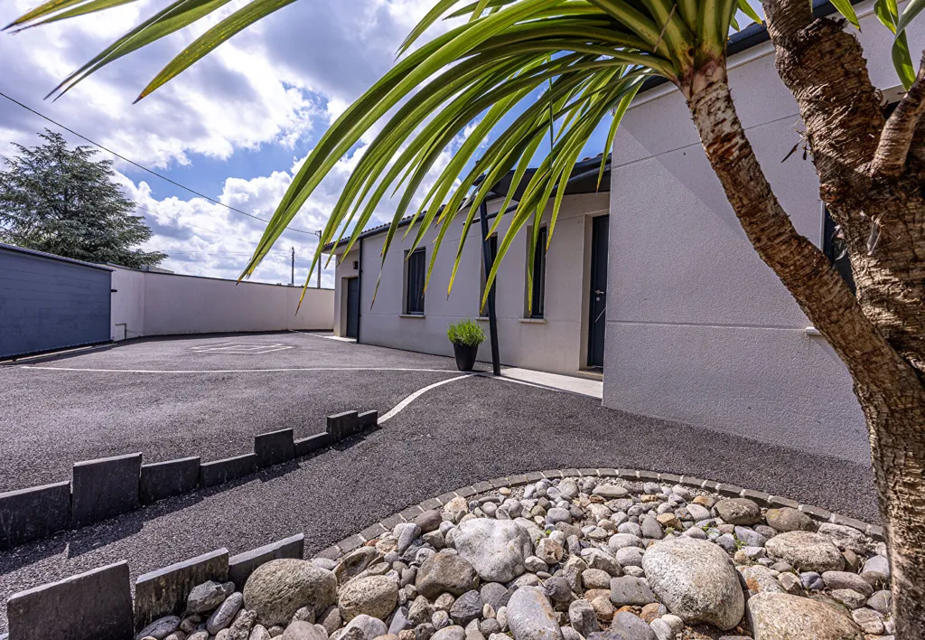Välivaade - Contemporary House with Pool in Deux-Sèvres
