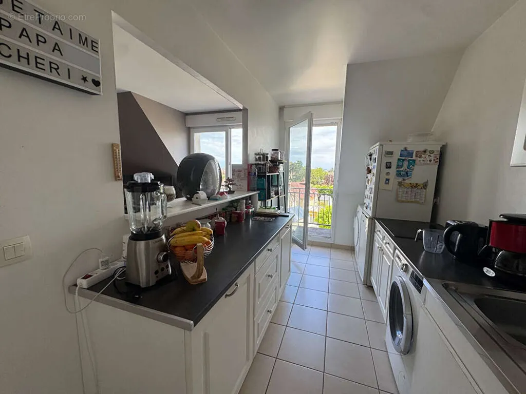Cuisine - Appartement T3 avec Balcon à Ouistreham