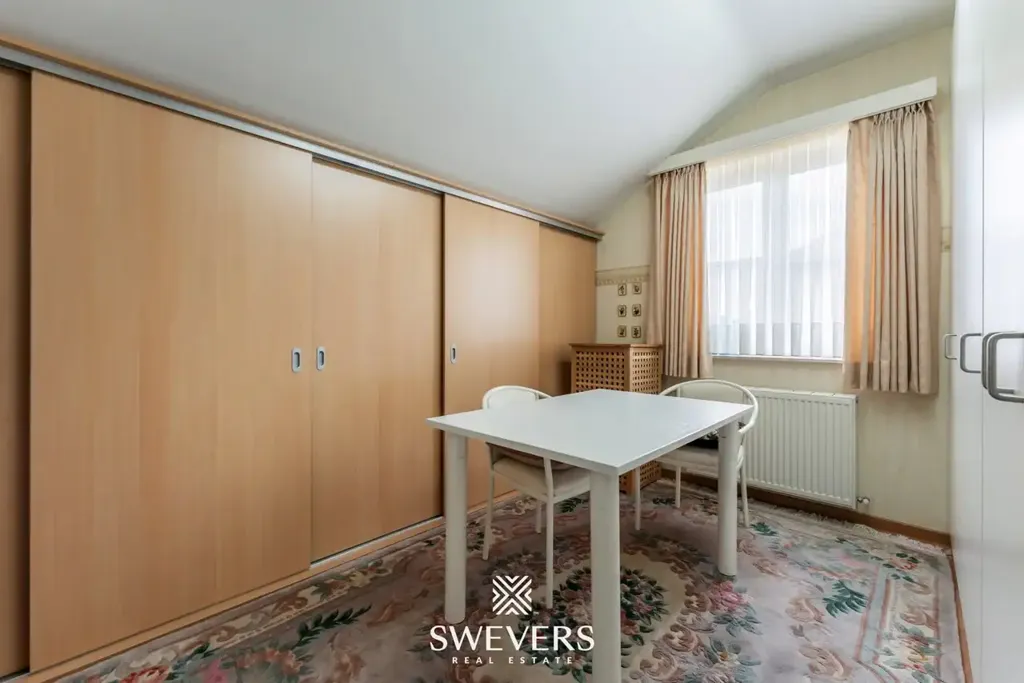 Salle à manger - Maison à Deux Unités avec Terrasse à Diepenbeek