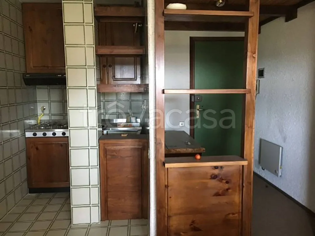 Cuisine - Armed Trilocale with Ski Resort Access in St. Grie’