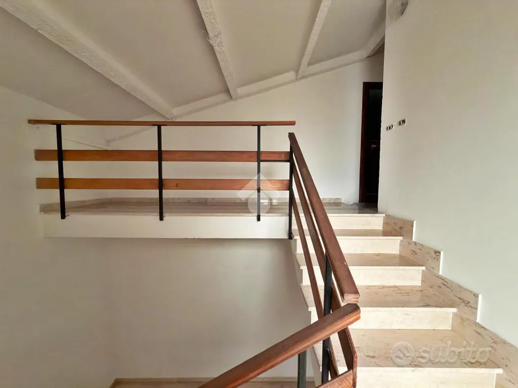 Toad - Historic Townhouse with Courtyard in Sigillo