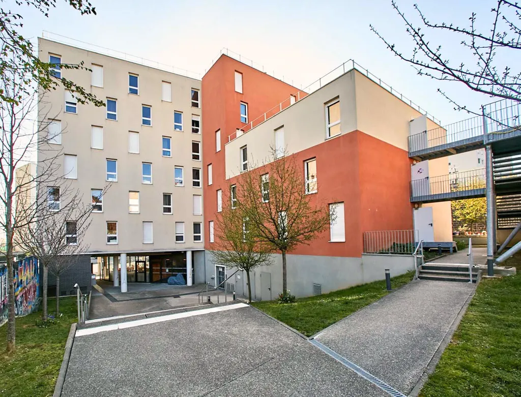 Exterior - Student Residence Studio in Villejuif