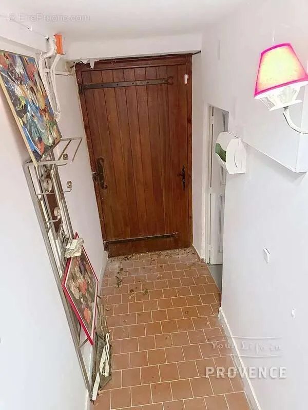 Esik - 18th Century House with Pool in Lorgues