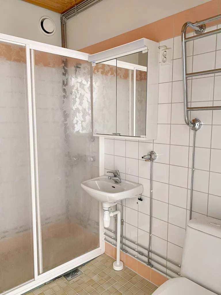 Bagni - Bright Apartment with Sauna in Hakunila, Vantaa