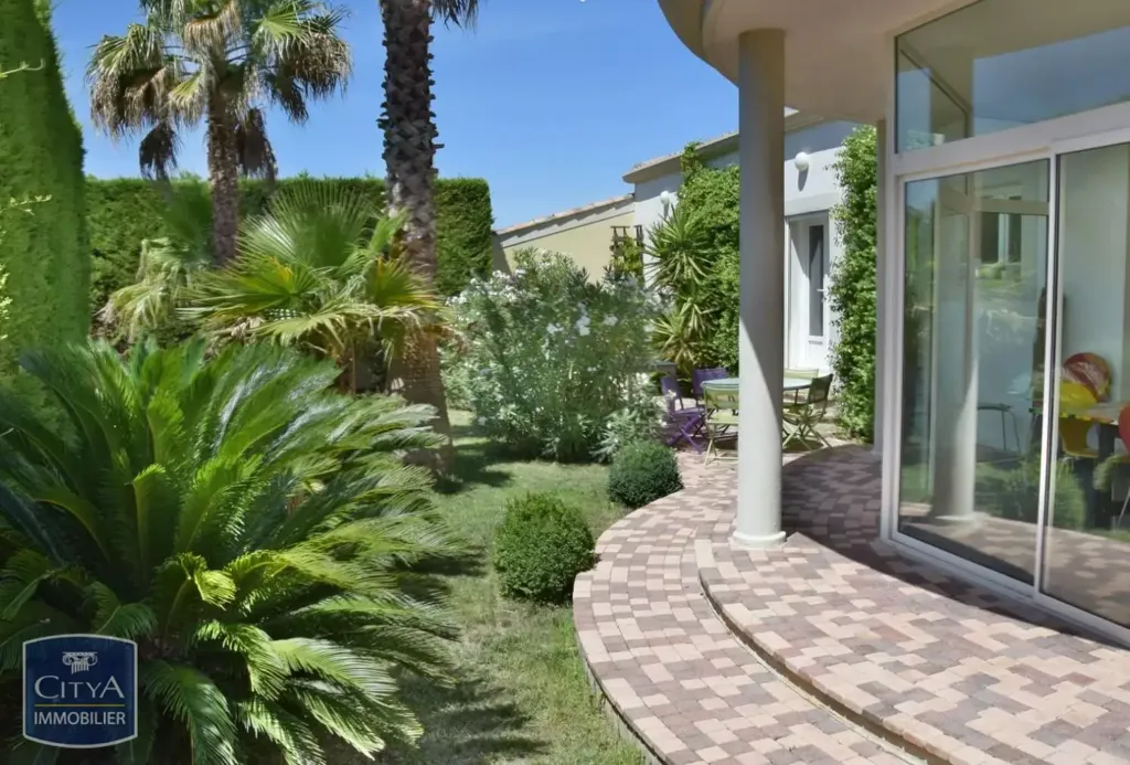 Terrass - Meubled 4-Piece House in Marignane