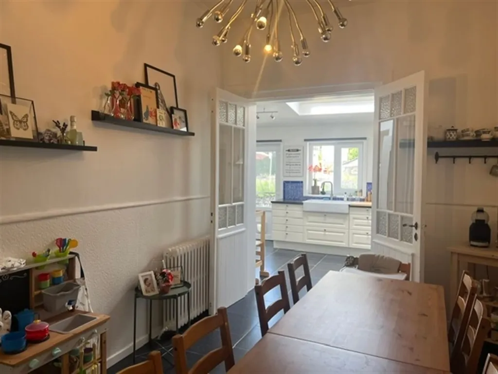 Esszimmer - 1930s House with Basement in Montenaken