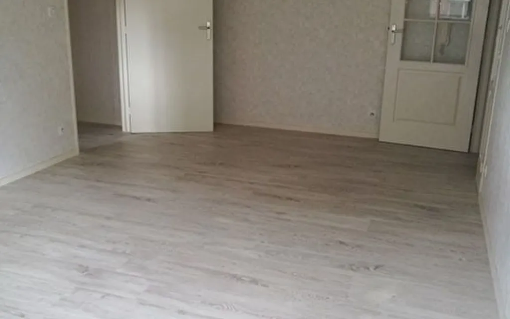 Pièces - Appartement T2 avec Balcon à Tours