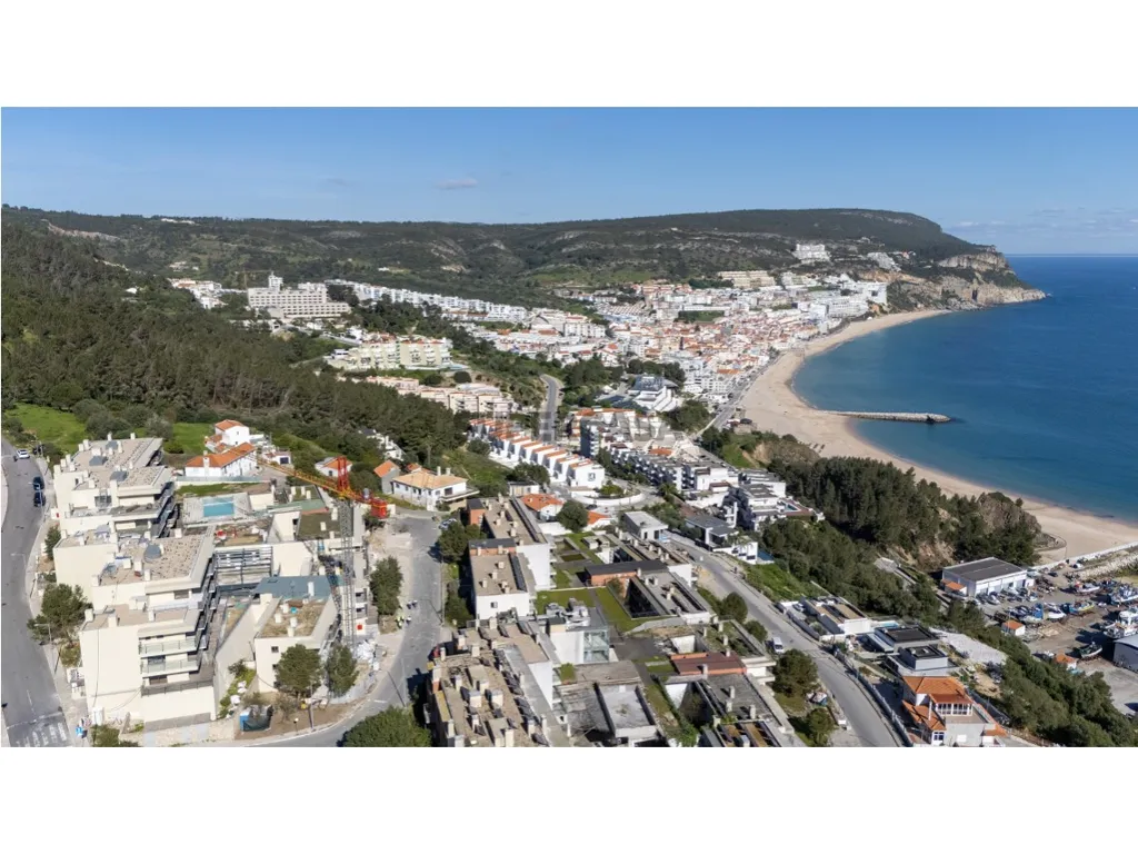 Vue aérienne - Duplex Flat with Sea View in Sesimbra