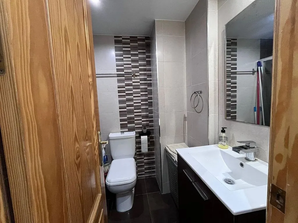 Bathrooms - Renovated Flat with Views in Campo de La Verdad