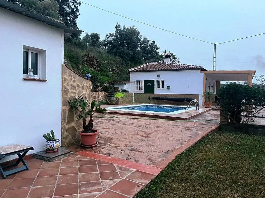 Bassein - Country House with Pool in Algarrobo