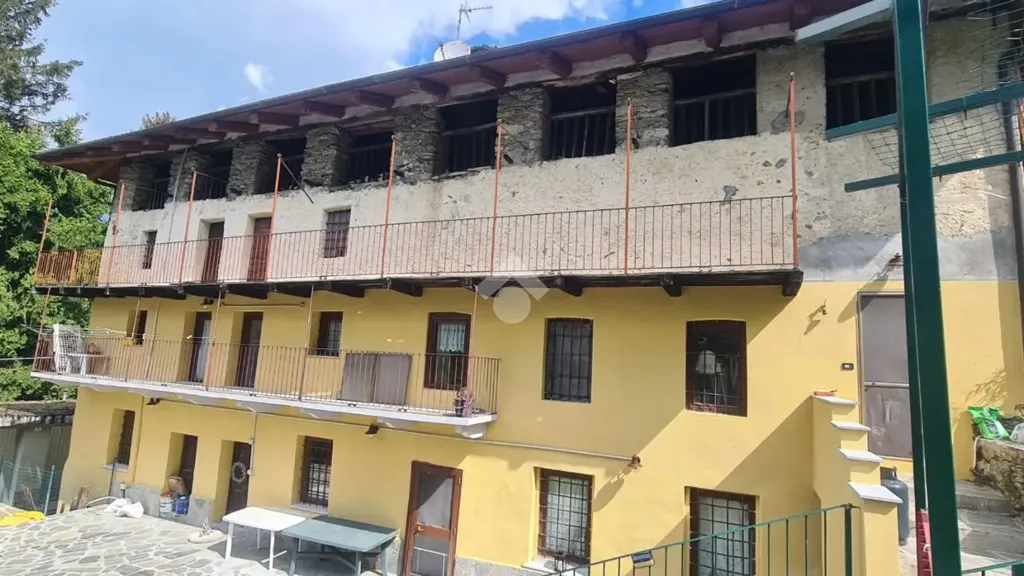 Extérieur - Historic Apartment with Balcony in Ceres