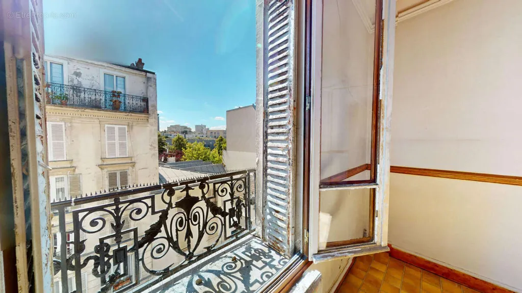 Balcony - Bright 2-Bedroom Flat in Pantin's Golden Triangle