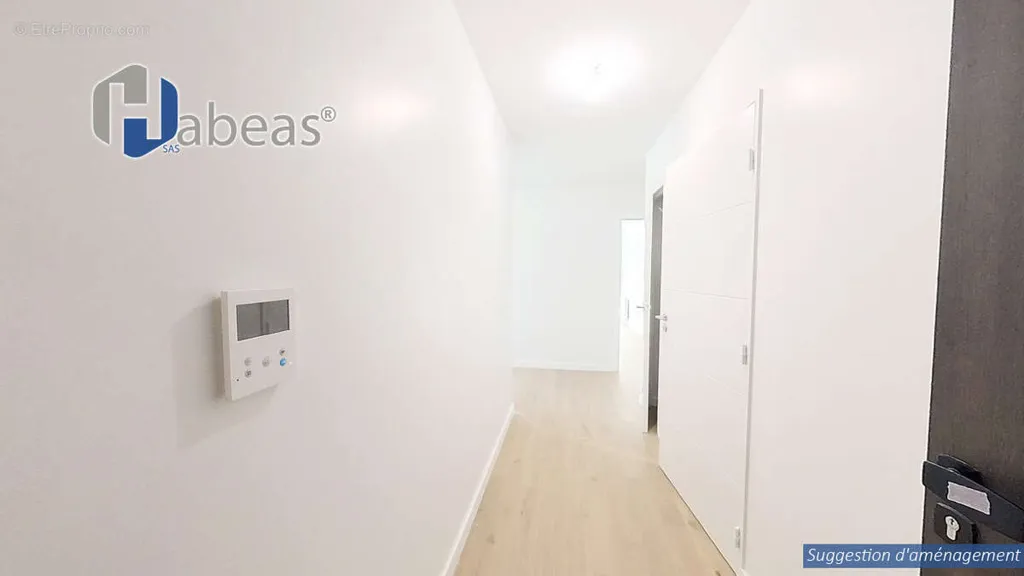 hallway_entrance