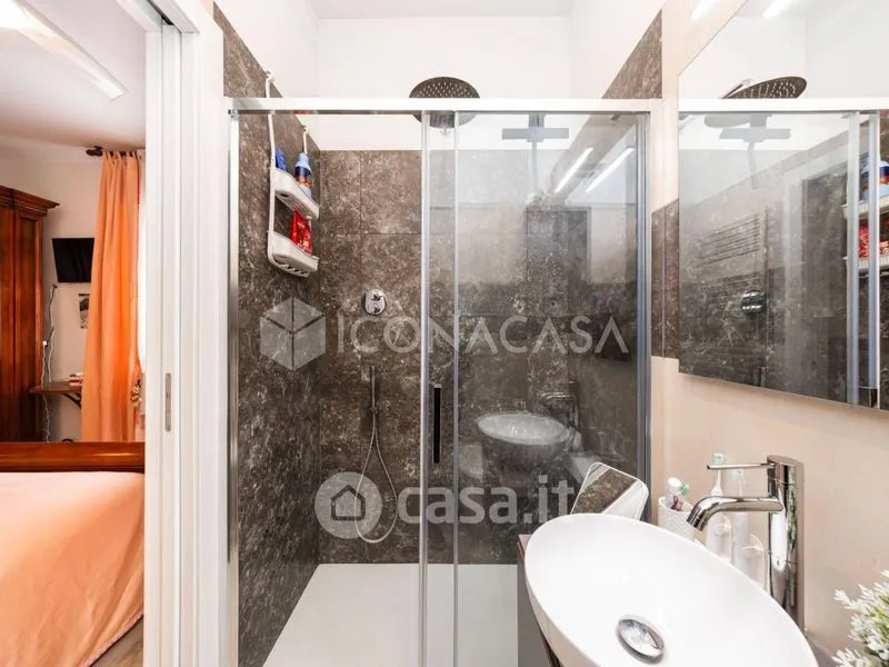 Salles de bain - Trilocale with Balcony in Bologna