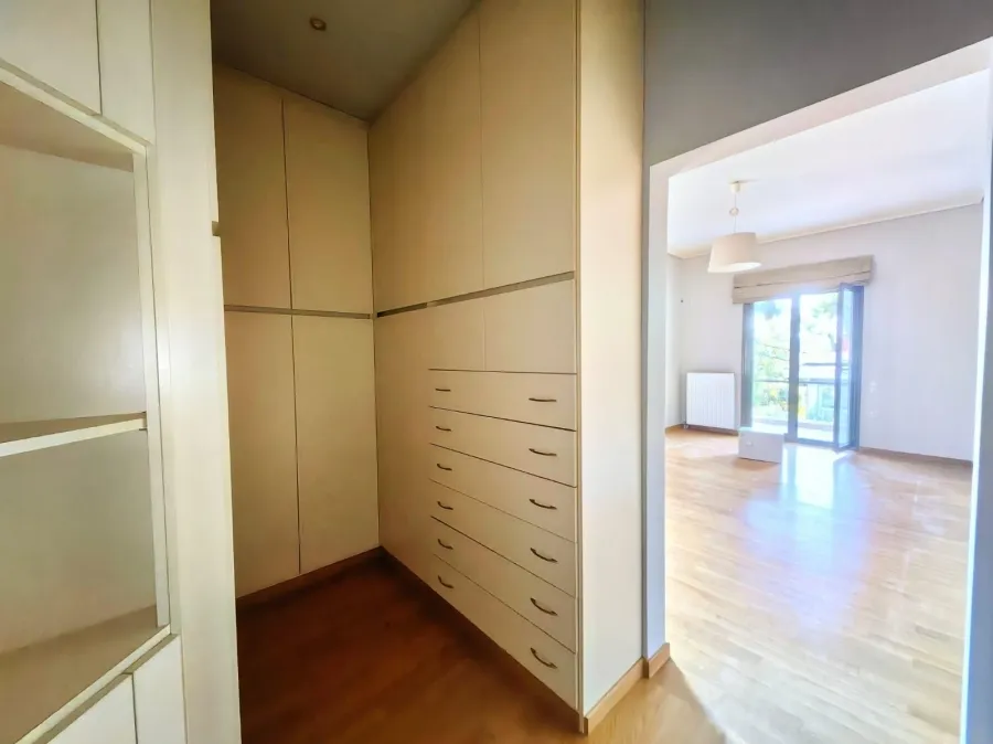 closet_dressing