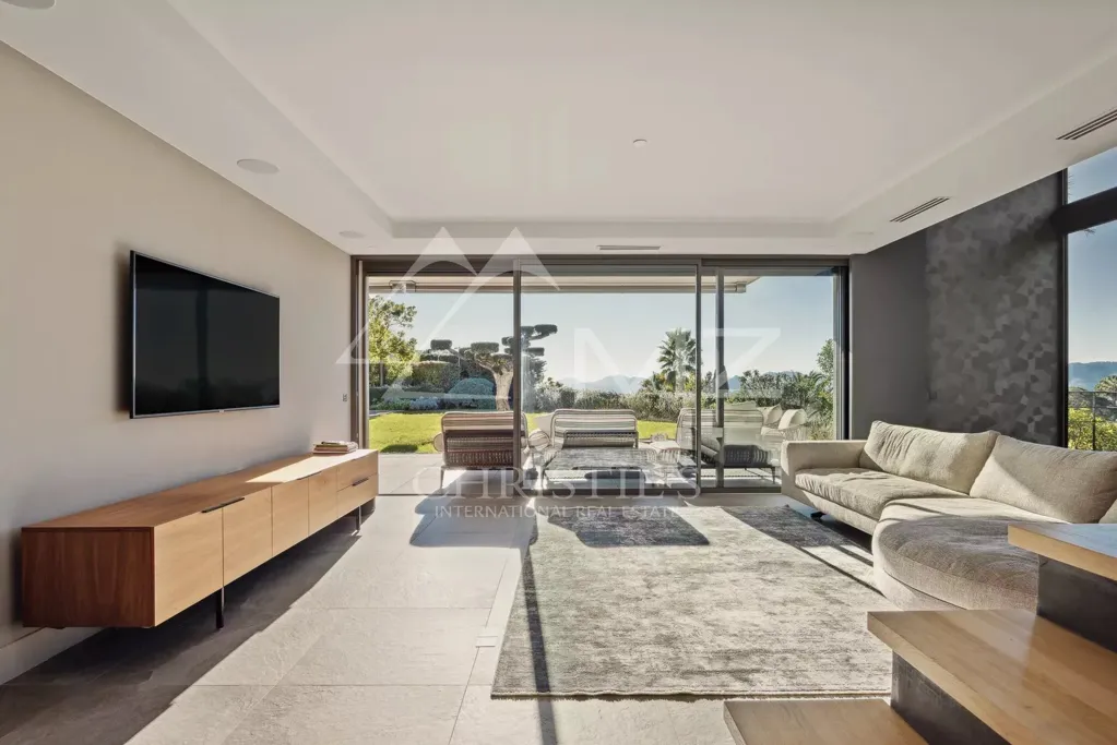 Séjour - Villa Contemporaine avec Vue Mer près de Cannes