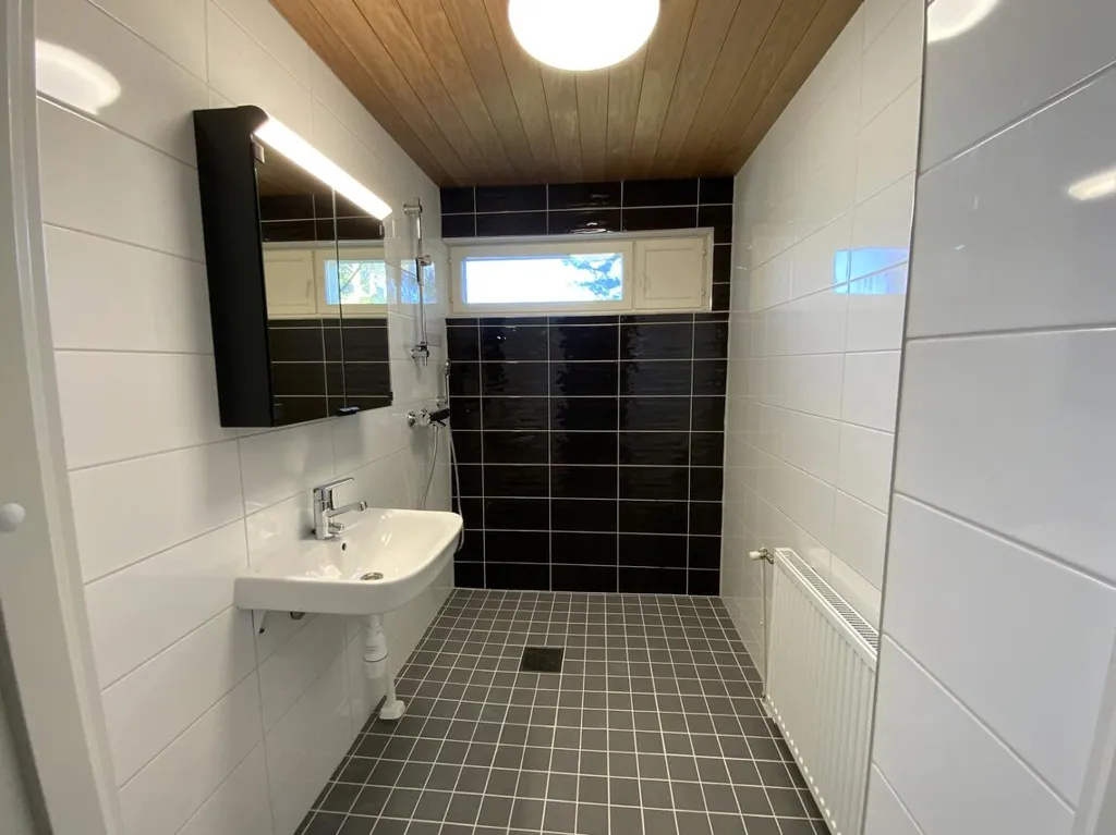 Salles de bain - 4-Bed Flat with Balcony in Paroalho, Rauma