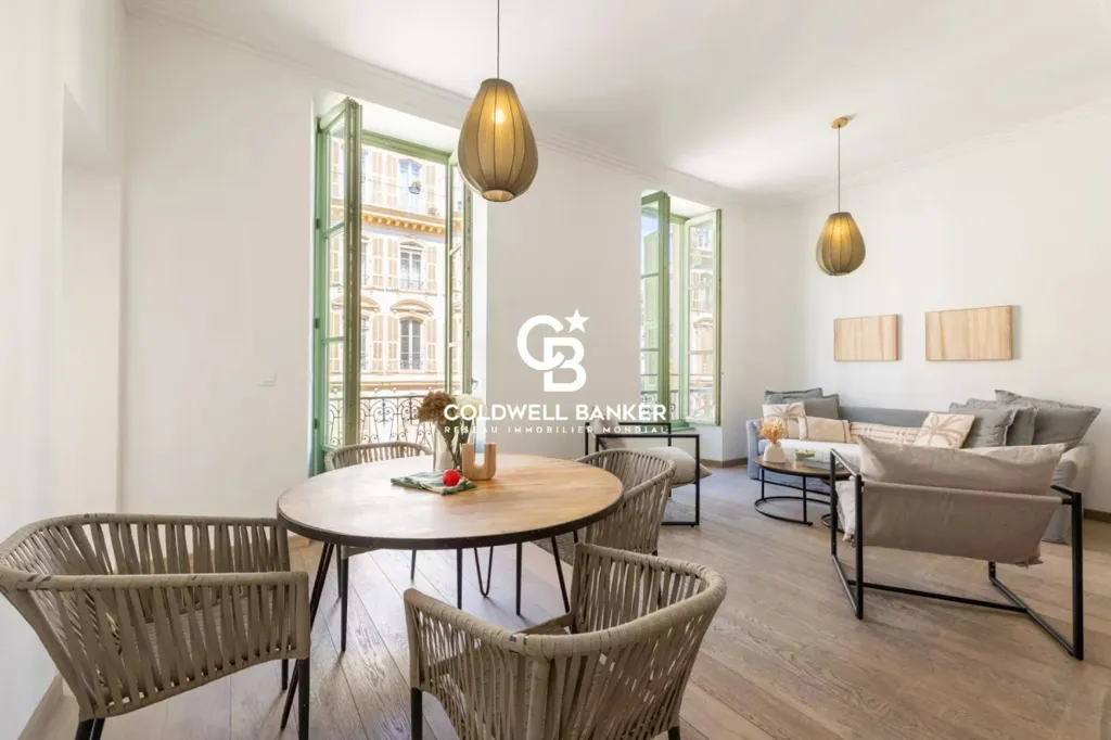 Dining Room - Characterful Apartment with Balcony in Nice Centre
