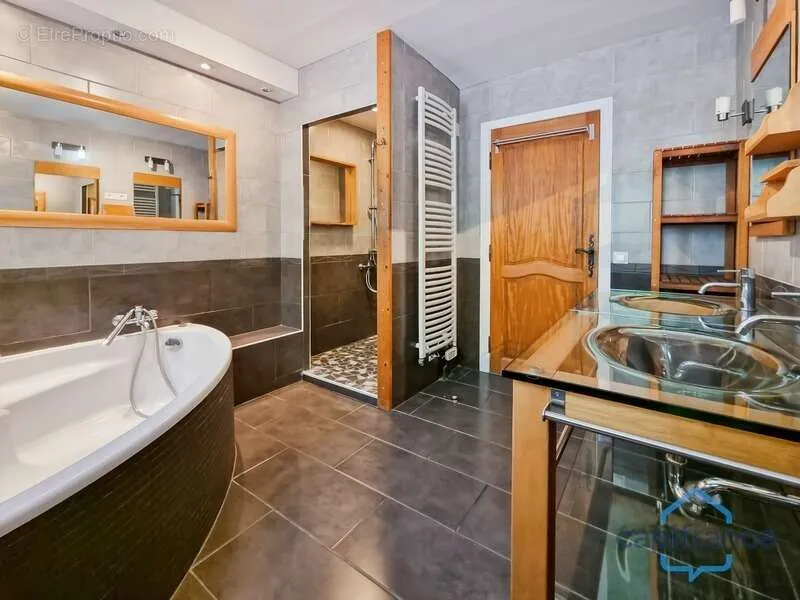 Bagni - Villa with Pool-Ready Garden near Castries