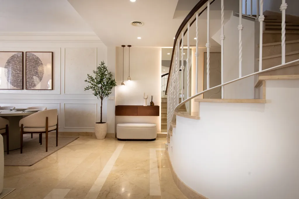 Söögituba - Penthouse with Pool in Nueva Andalucía