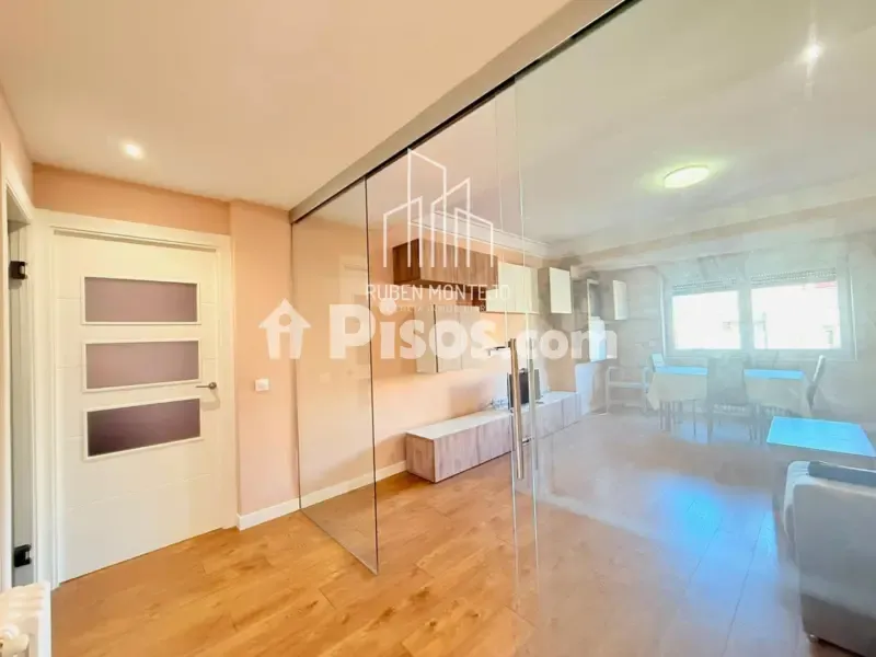 Elutuba - Student Flat with Balcony in Avenida de Mirat