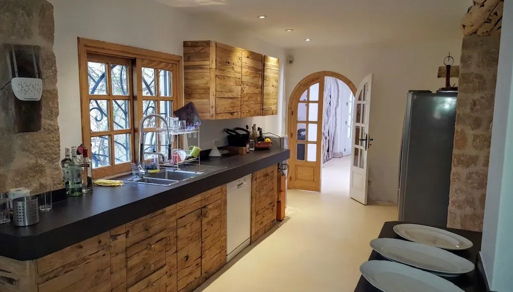 Cuisine - Luxury Villa with Sea Access in Cap Martinet