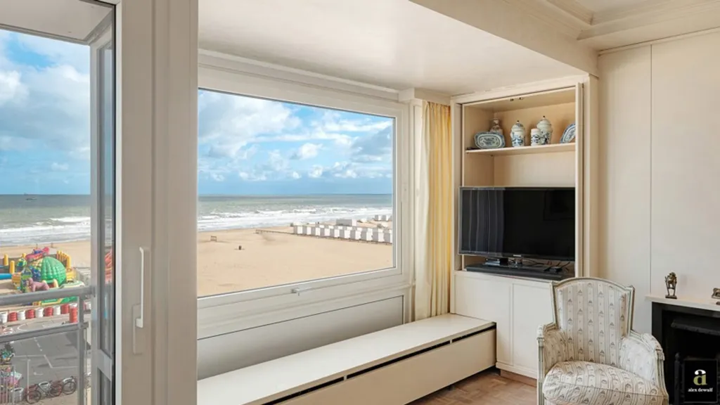 Magamistoad - Apartment with Sea View on Albertplein, Zoute