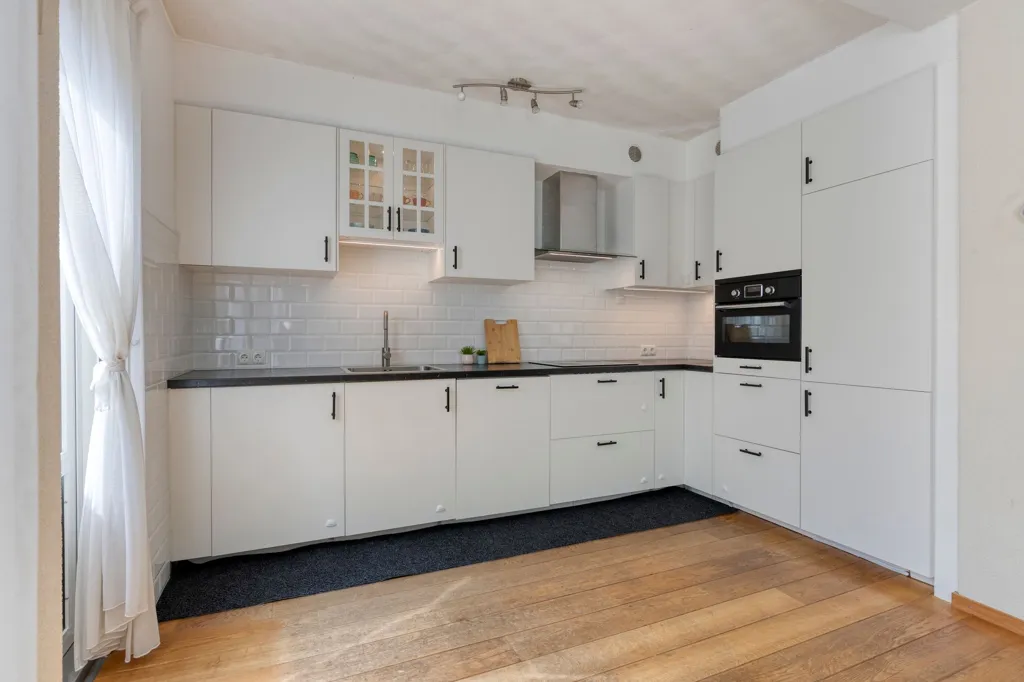 Cuisine - Modernised Corner House with Garden in Tempel