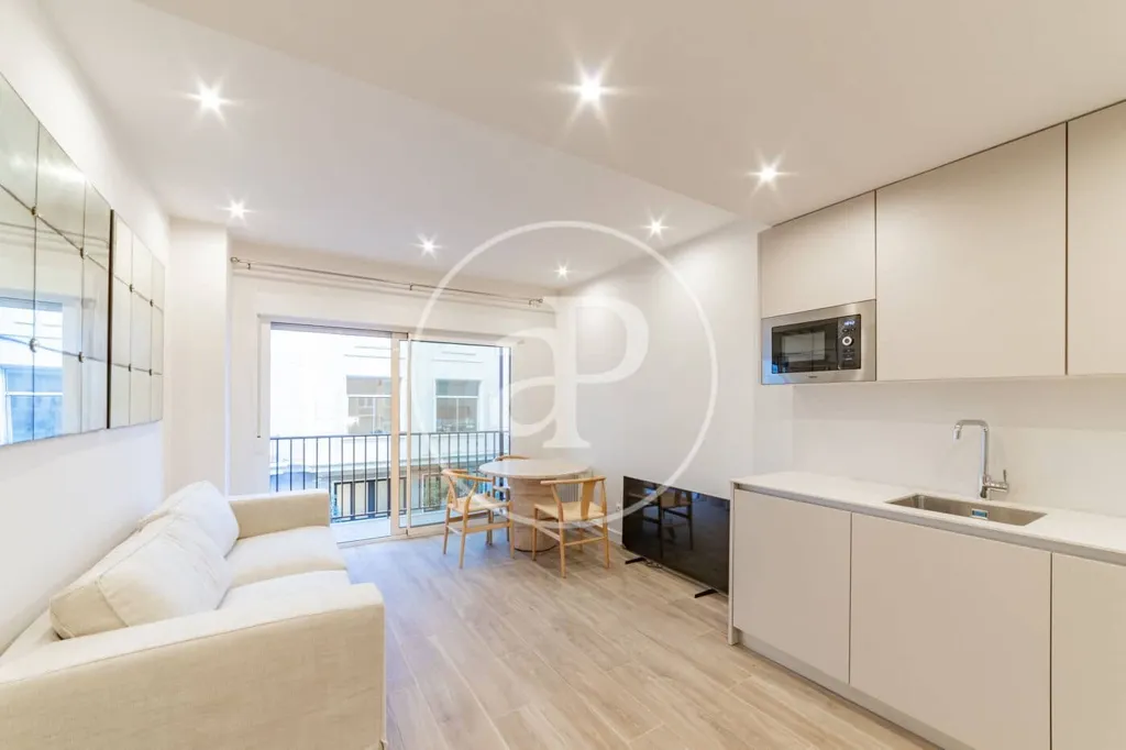 Köök - Renovated Apartment with Balcony in Madrid