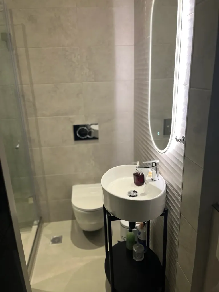Vannitoad - Flat with Storage in Attica