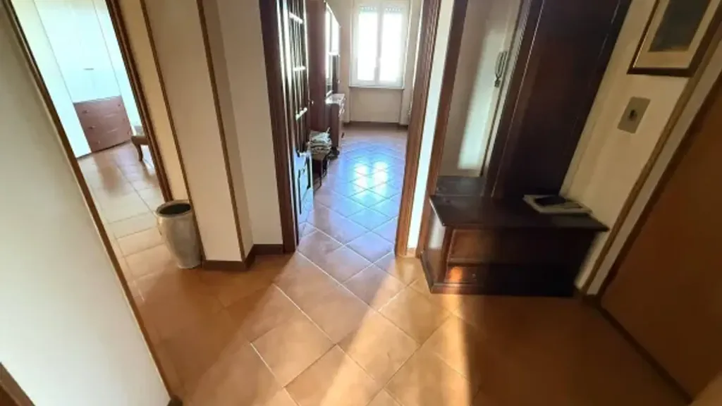 hallway_entrance