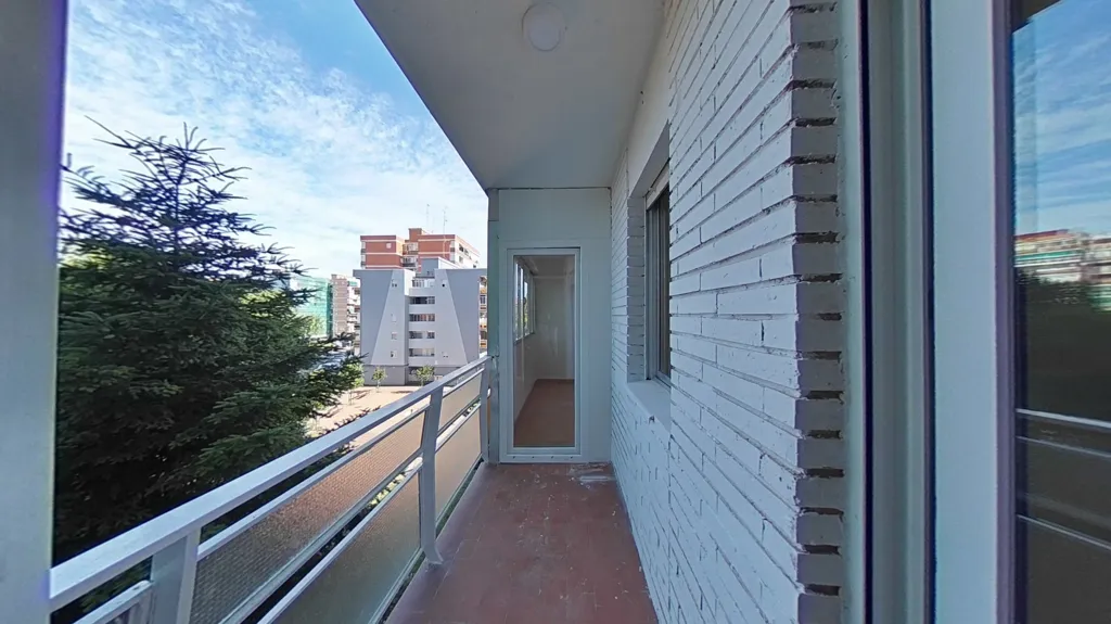 Balcon - Fully Renovated Flat with Metro Access in Fuenlabrada