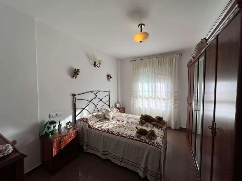 Magamistoad - South-Facing Flat with Garage in Andújar