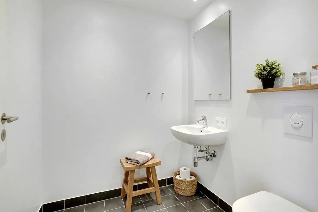 Salles de bain - 5-Bed Apartment with Garden in Kolding