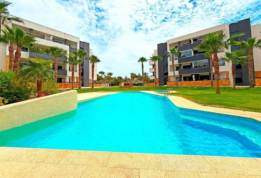 Piscine - Apartment with Pool and Terrace in Los Altos