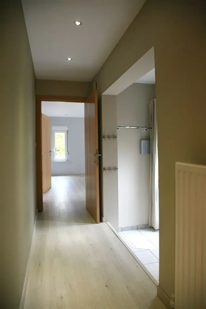 Entrée - Maison de Plain-Pied au Calme avec Terrasse à Bruxelles