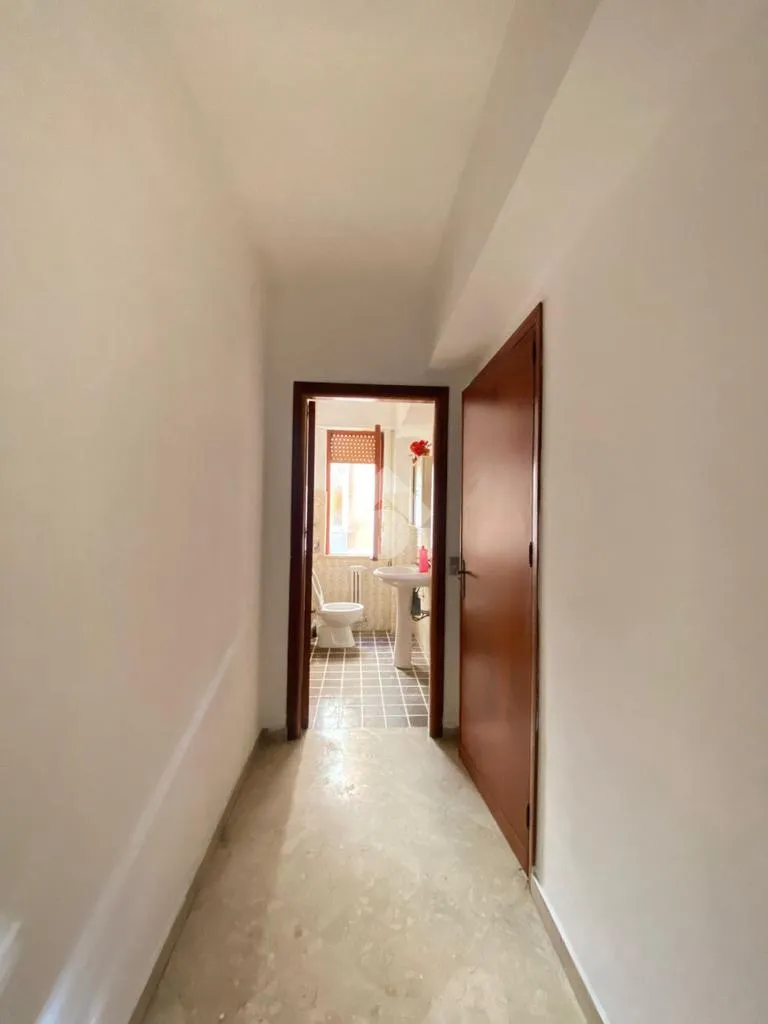 Esik - Office Space with Balcony in Marsala