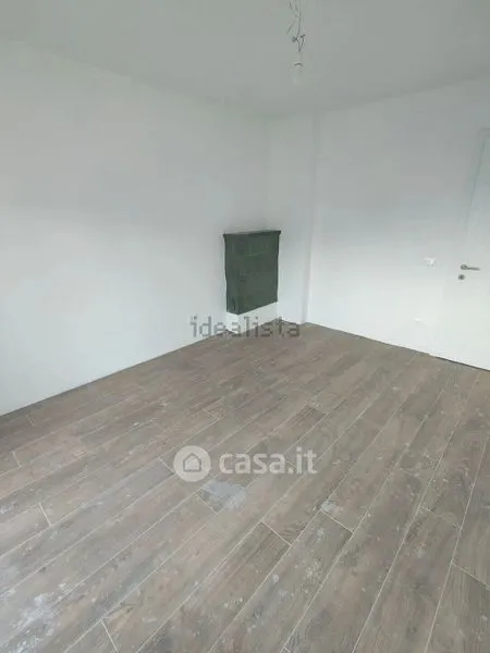 Pièces - Rearranged Apartment with Balcony in Nalles