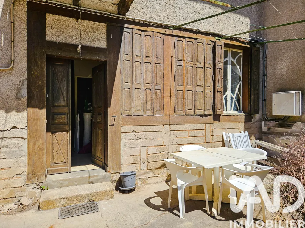 Jardin - Maison de Village avec Dépendance à Saint-Constant