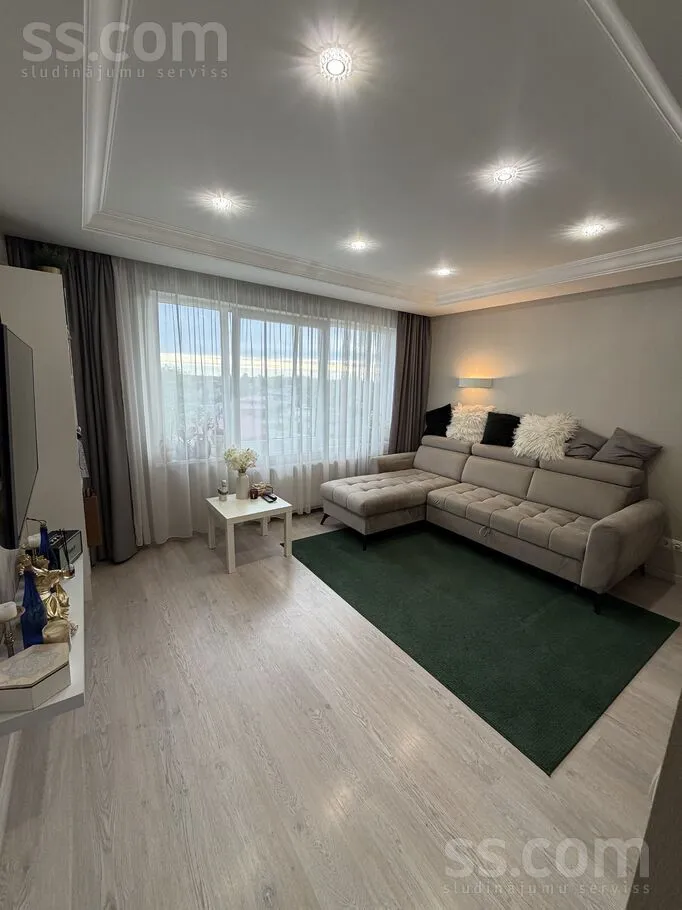 Elutuba - Apartment with Custom Kitchen in Valmiera