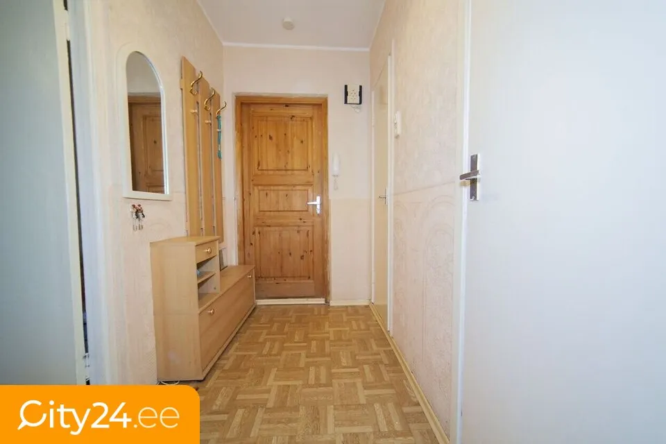 hallway_entrance