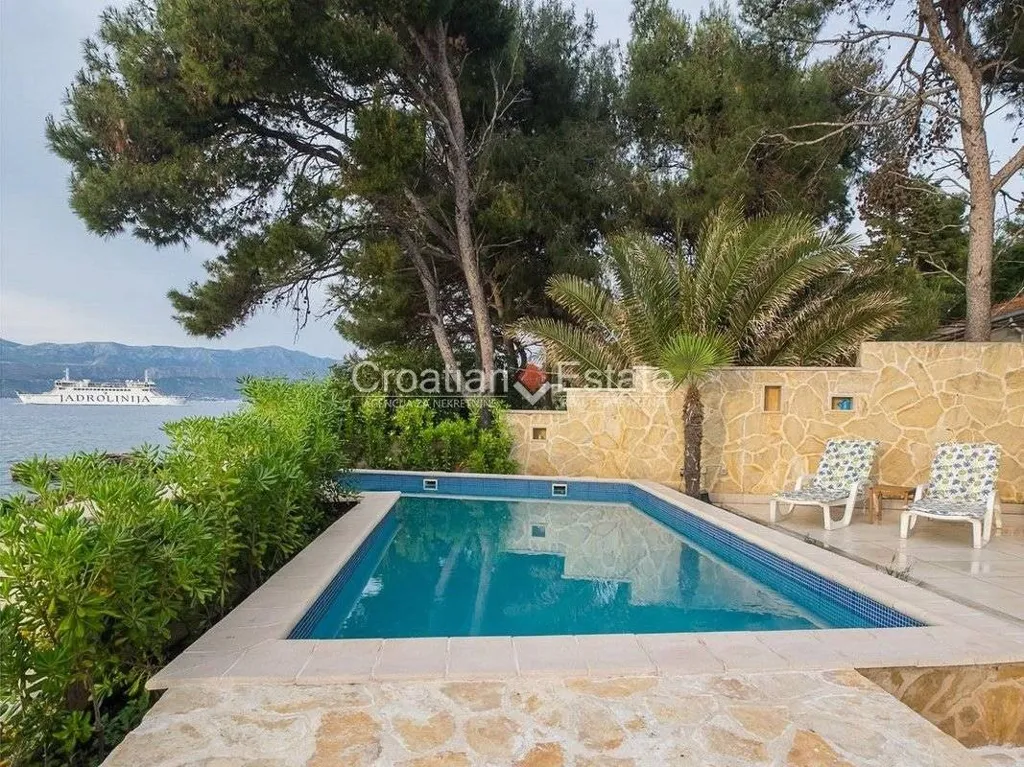 Piscine - Beachfront House with Pools in Postira