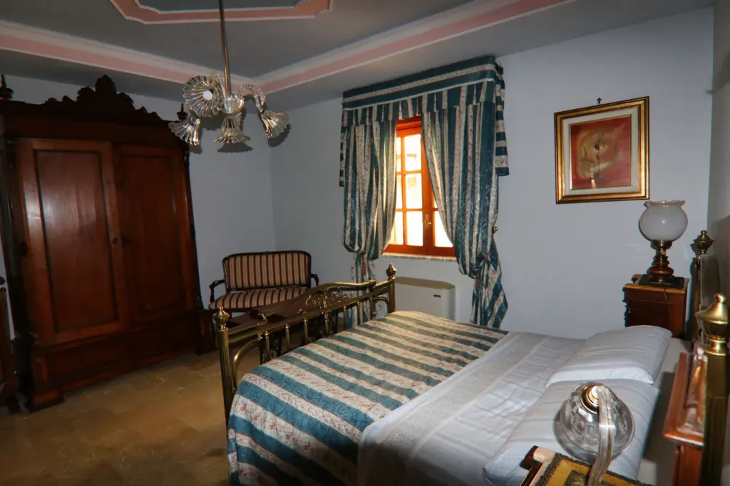 Magamistoad - Hilltop Villa with Panoramic Views in Eboli