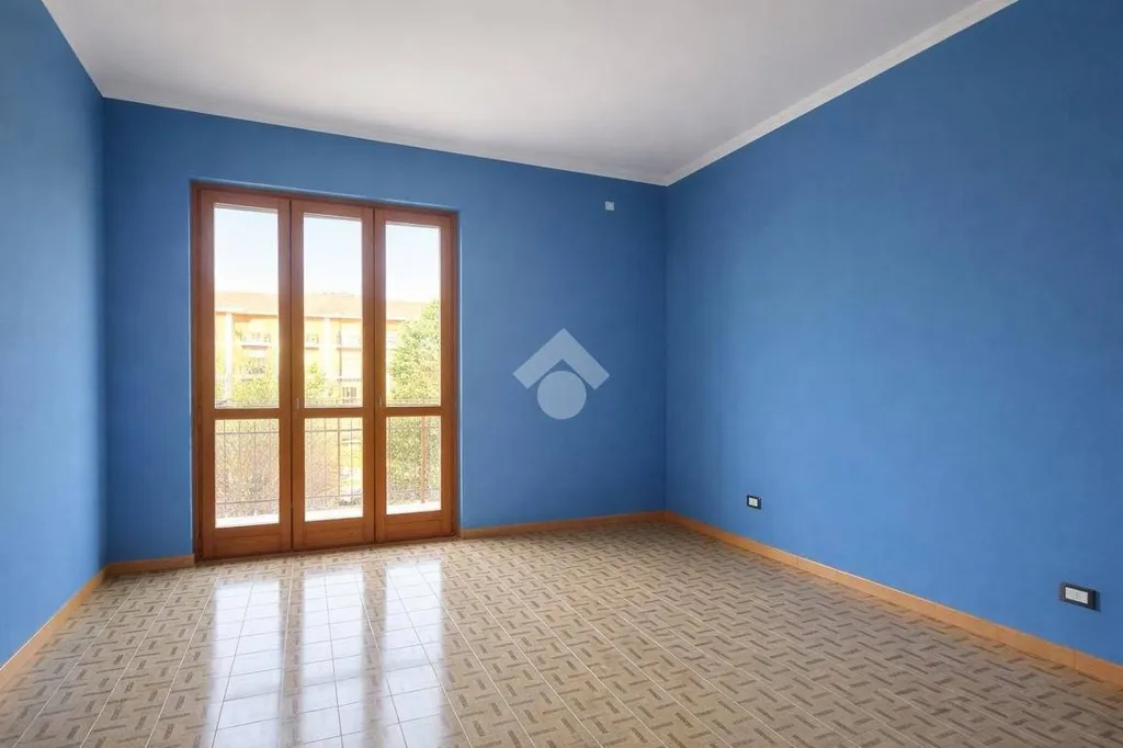 Pièces - Top-Floor Apartment with Balcony in Bra
